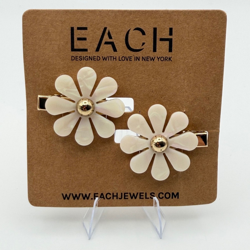 EACH Jewels Pearl Flower Barrette Hair Clip Gold Tone Set of 2 Women